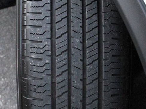 Certified 2020 Nissan Rogue SV image 13