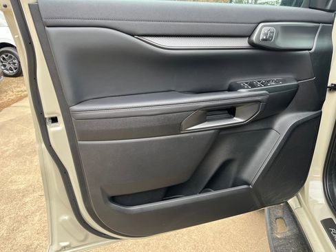 New 2025 Ford Ranger Raptor image 11