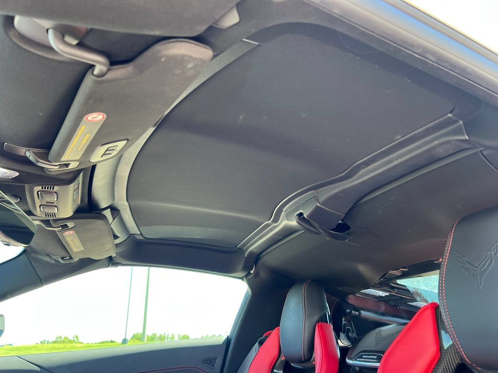 Used 2020 Chevrolet Corvette Stingray Preferred Cpe w/ 2LT Preferred Equipment Group RWD image 8