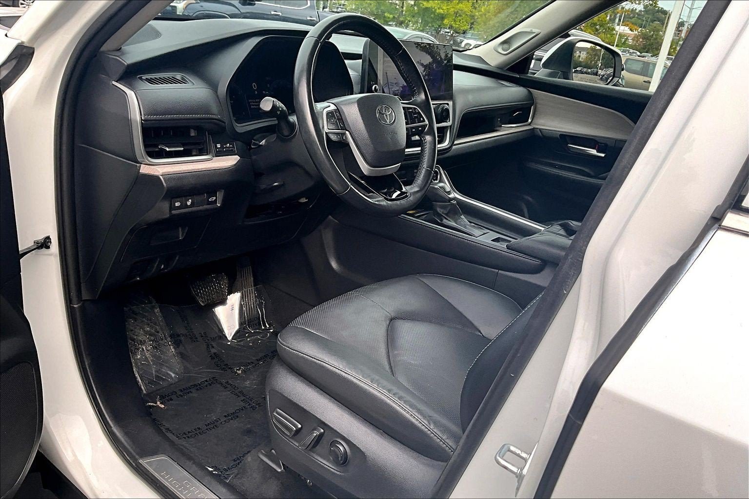 Used 2024 Toyota Grand Highlander AWD image 13