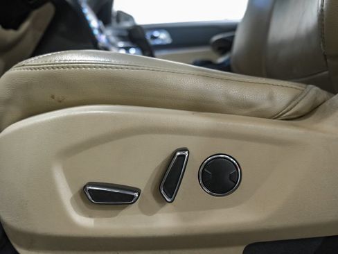 Used 2016 Ford Explorer Limited FWD image 31