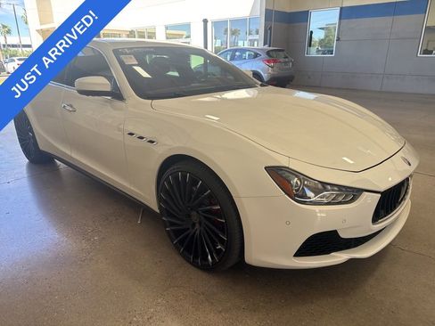 Used 2017 Maserati Ghibli S image 2