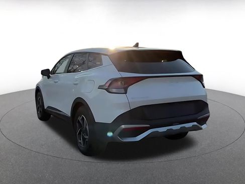 Used 2025 Kia Sportage LX image 11