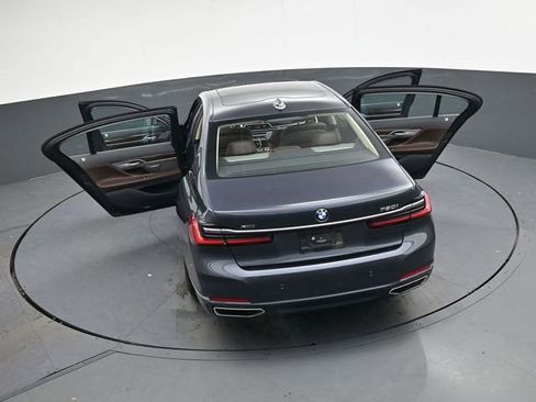 Used 2020 BMW 750i xDrive image 44
