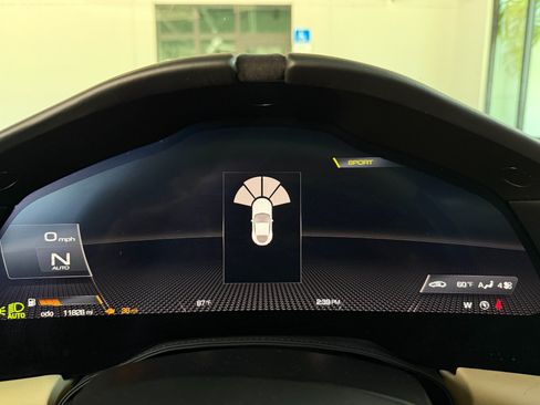 Used 2022 Ferrari Roma RWD image 38
