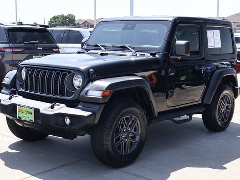 Used 2024 Jeep Wrangler Sport AWD/4WD image 3