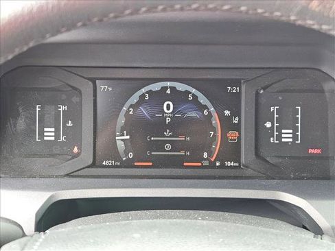 Used 2025 Toyota 4Runner SR5 AWD/4WD image 14