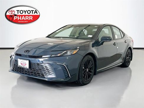 New 2026 Toyota Camry SE w/ Convenience Package FWD image 1