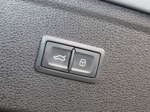 Used 2021 Audi Q5 e Prestige w/ Prestige Package AWD/4WD image 55