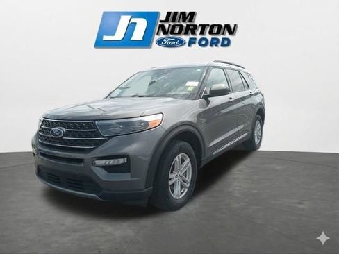 Used 2023 Ford Explorer XLT w/ Equipment Group 202A AWD/4WD image 4