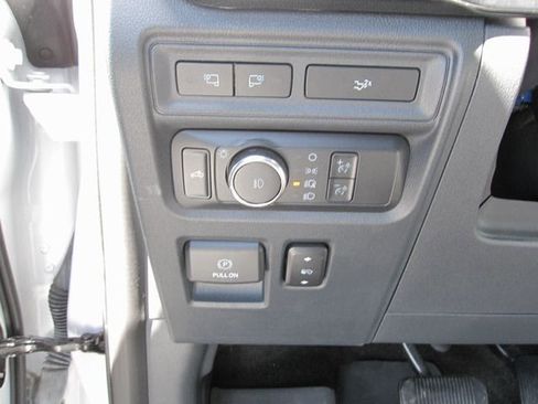 Used 2022 Ford F150 XLT w/ Equipment Group 302A High image 9