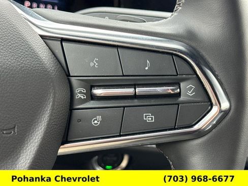 Used 2025 Chevrolet Suburban LT w/ Comfort Package AWD/4WD image 12