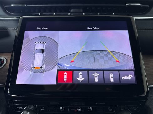 Used 2022 Jeep Grand Cherokee Summit w/ Advanced Protech Group IV AWD/4WD image 19