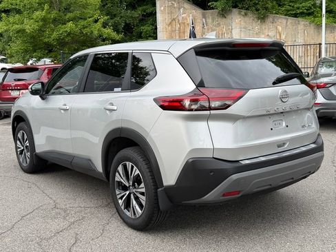 Used 2023 Nissan Rogue SV AWD/4WD image 4