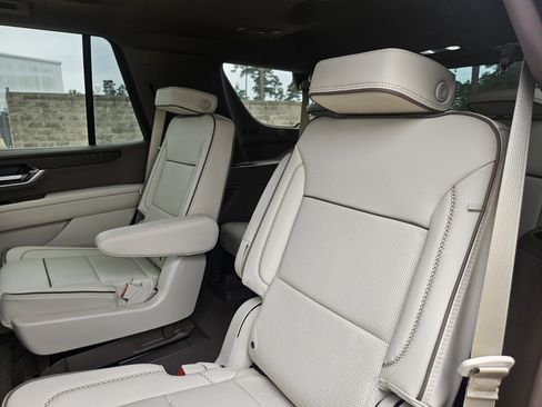 New 2026 GMC Yukon Denali w/ Sun & Power Step Package image 28