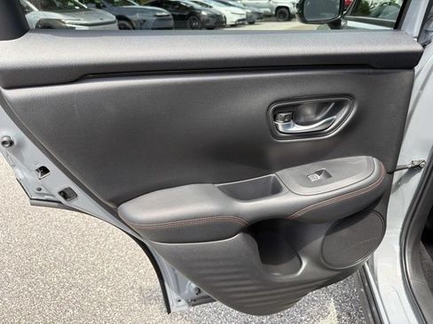 Used 2025 Honda HR-V Sport image 12