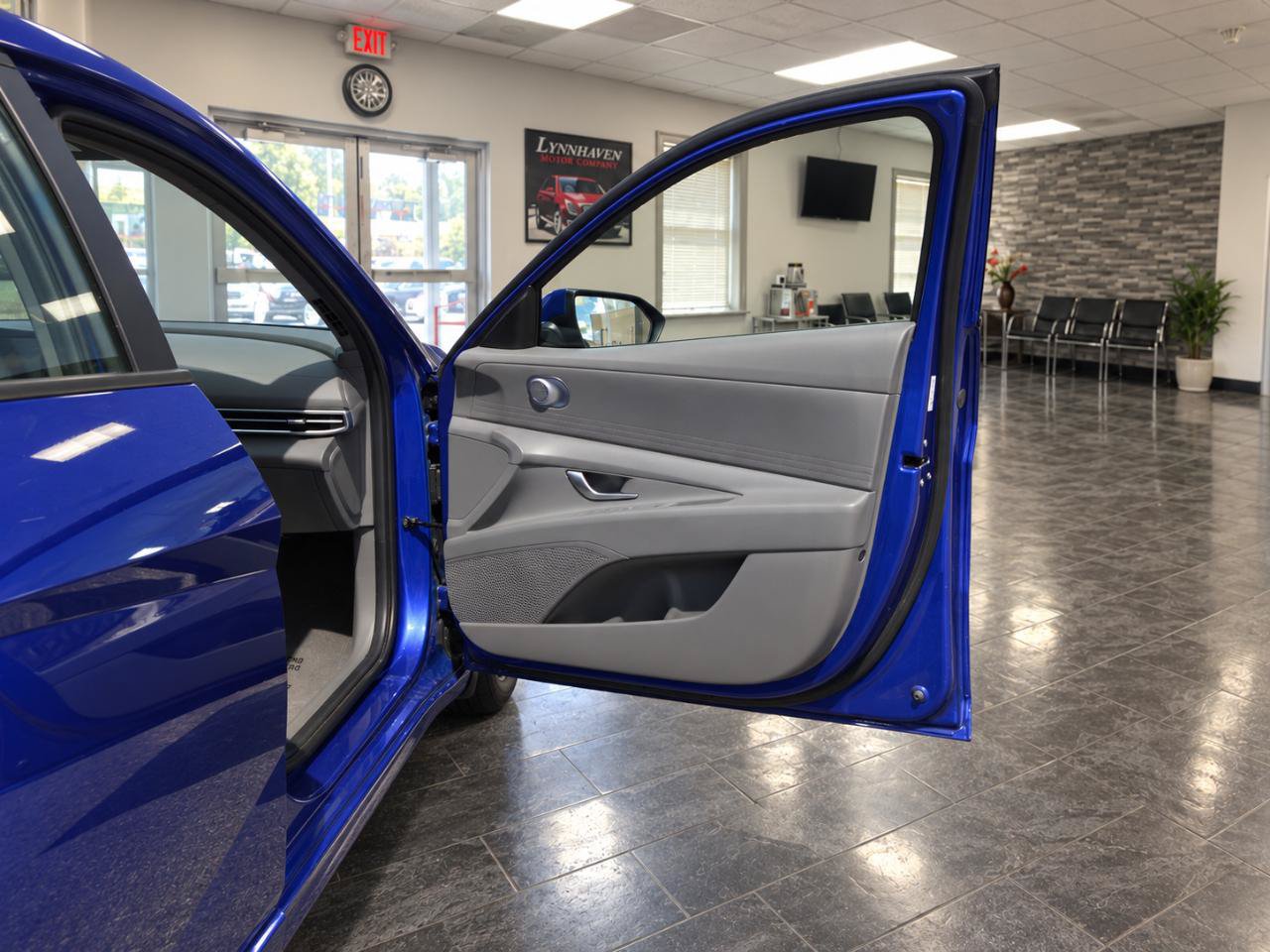 Used 2024 Hyundai Elantra SE FWD image 20