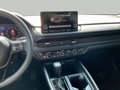 Used 2023 Honda Accord EX image 7