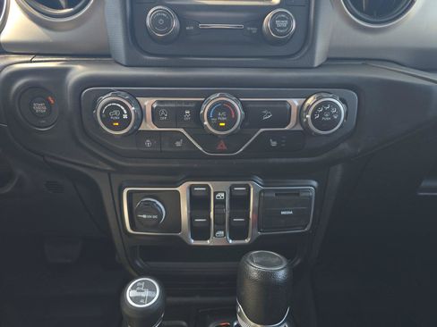 Used 2020 Jeep Wrangler Unlimited Sport S AWD/4WD image 17