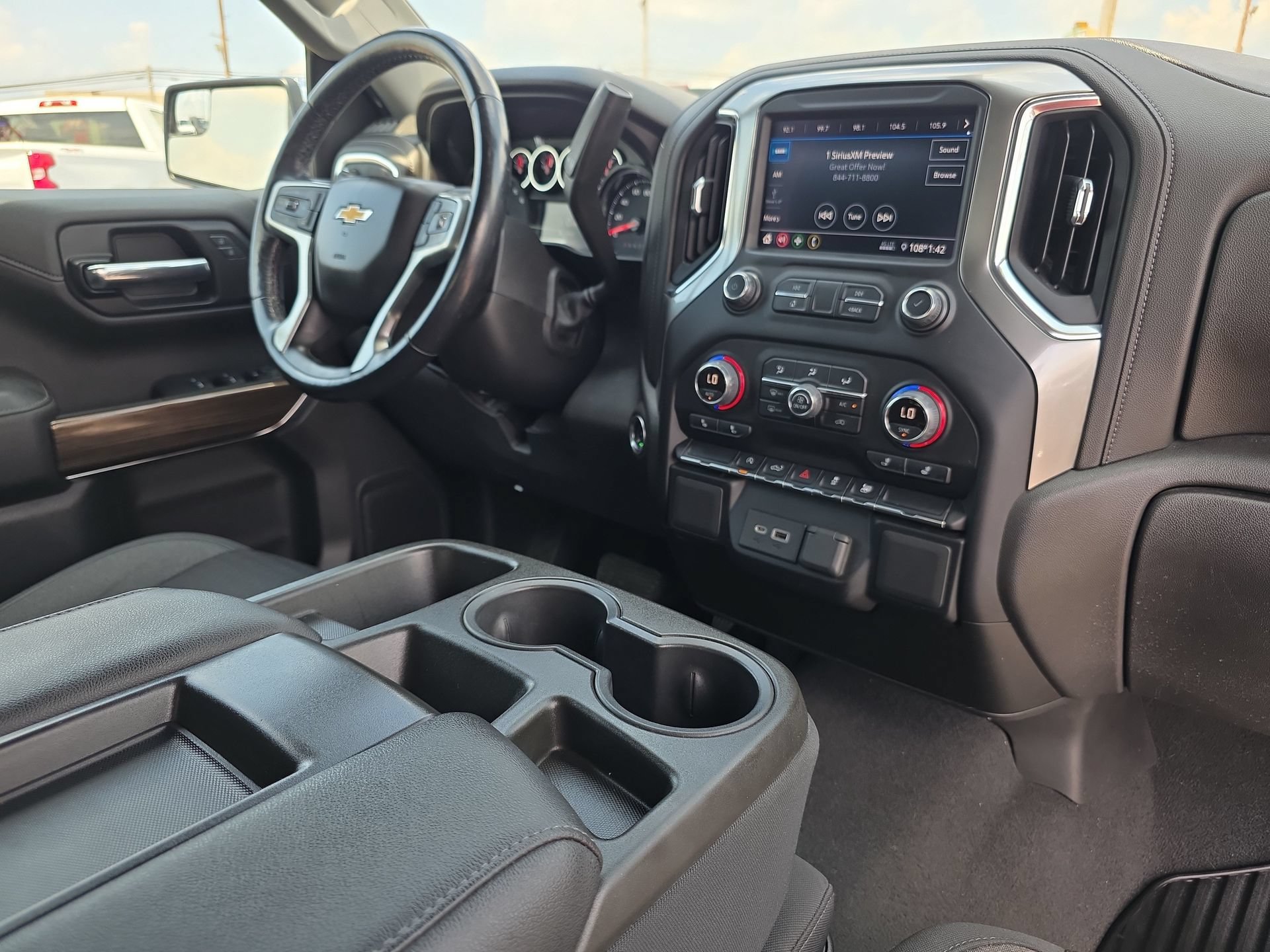 Used 2021 Chevrolet Silverado 1500 LT RWD image 16