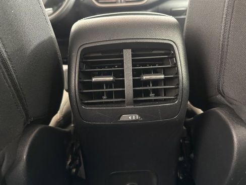 Used 2021 Ford Escape SE image 24