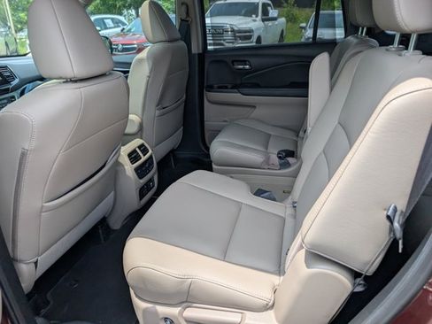 Used 2020 Honda Pilot Touring image 16