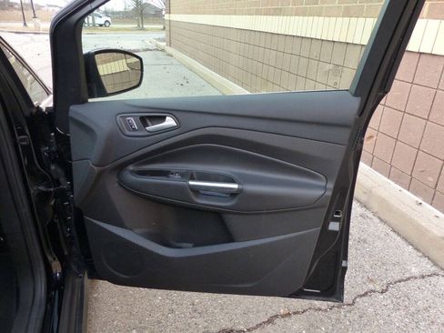Used 2016 Ford C-MAX Energi SEL FWD image 35