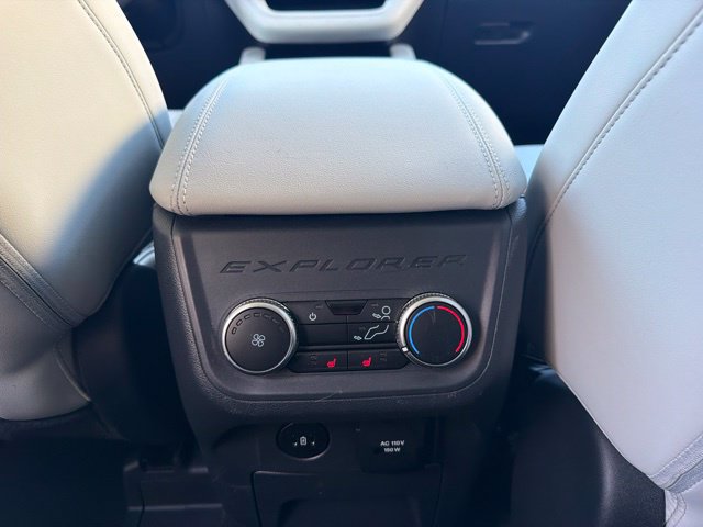 Used 2026 Ford Explorer Platinum w/ LUX Leather Package AWD/4WD image 21