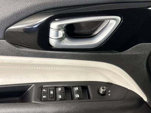 Used 2025 Jeep Compass Limited AWD/4WD image 8