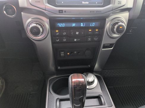 Used 2018 Toyota 4Runner Limited AWD/4WD image 18