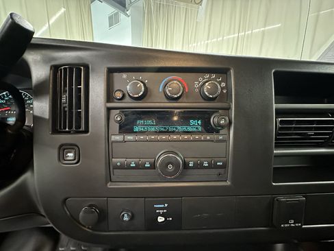 Used 2025 GMC Savana 2500 w/ Driver Convenience Package RWD image 26