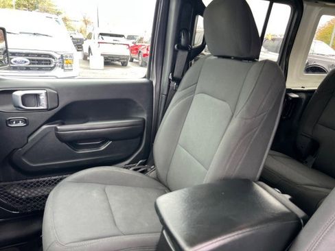 Used 2018 Jeep Wrangler Unlimited Sport S AWD/4WD image 8