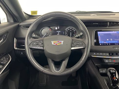 Used 2023 Cadillac XT4 Luxury w/ Cold Weather Package FWD image 20