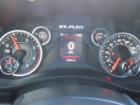 Used 2024 RAM 2500 Big Horn w/ Off Road Package image 11