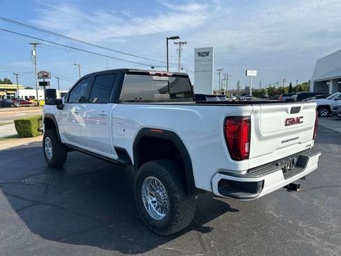 Used 2022 GMC Sierra 2500 AT4 w/ AT4 Preferred Package AWD/4WD image 8