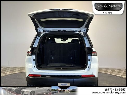 Used 2023 Jeep Grand Cherokee L Laredo image 6