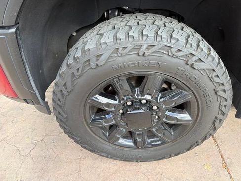 Used 2024 GMC Sierra 2500 AT4 w/ Technology Package AWD/4WD image 15