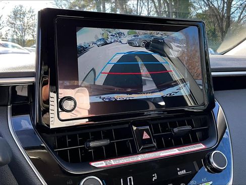 Certified 2025 Toyota Corolla LE image 24