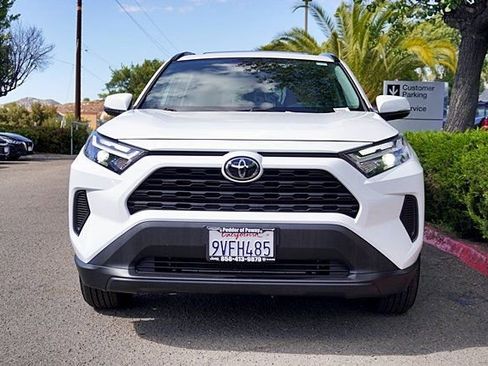 Used 2025 Toyota RAV4 XLE w/ Convenience Package FWD image 5