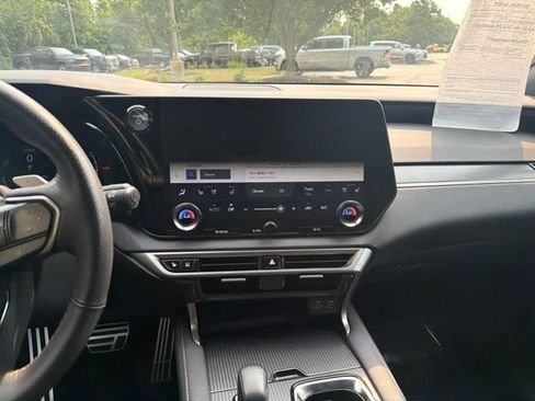 Used 2024 Lexus RX 500h F Sport w/ Convenience Package AWD/4WD image 14