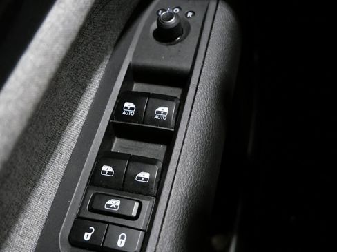 Used 2024 Jeep Compass Latitude image 13