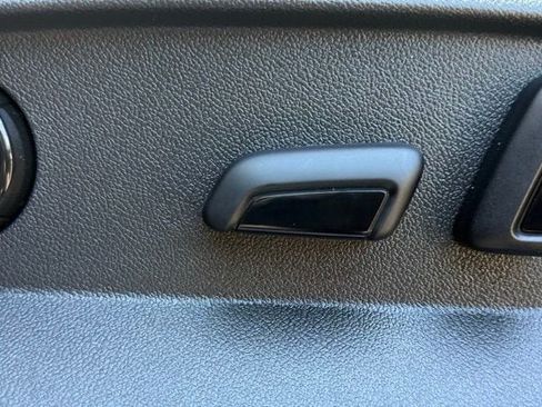 Used 2023 Volkswagen Atlas SE w/ Panoramic Sunroof Package AWD/4WD image 23