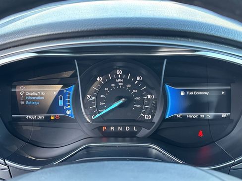 Used 2018 Ford Fusion S image 29