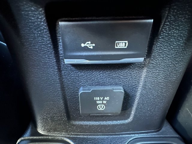 Used 2018 Jeep Wrangler Unlimited Rubicon w/ Uconnect 4C Nav & Sound Group AWD/4WD image 21