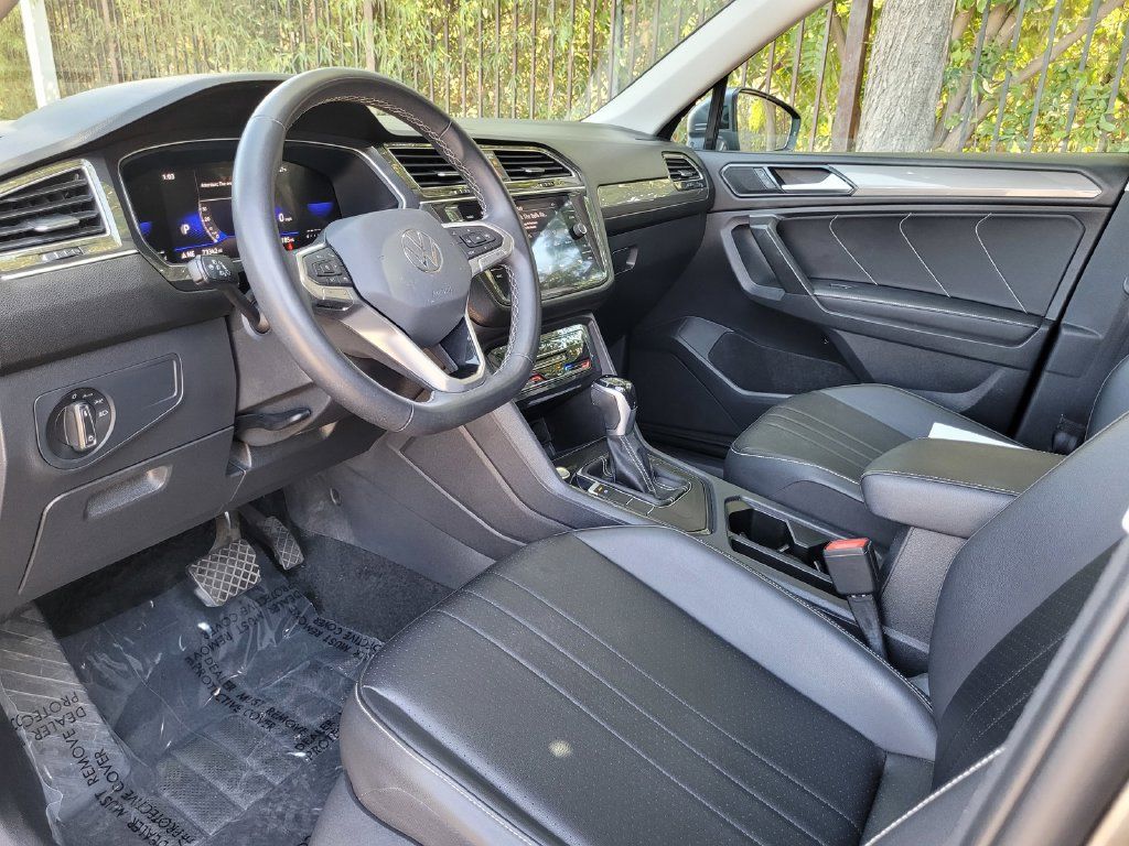 Used 2023 Volkswagen Tiguan SE FWD image 11