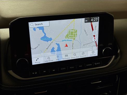 Used 2023 Nissan Rogue SL w/ SL Premium Package image 2