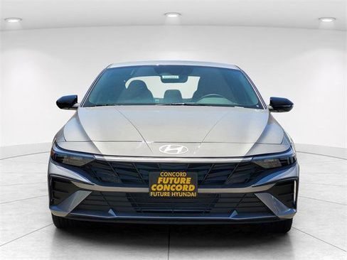 New 2025 Hyundai Elantra Sport image 2