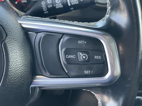 Used 2022 Jeep Wrangler Unlimited Rubicon w/ Steel Bumper Group AWD/4WD image 13