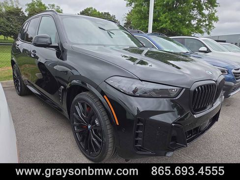 New 2026 BMW X5 xDrive40i w/ M Sport Package AWD/4WD image 1