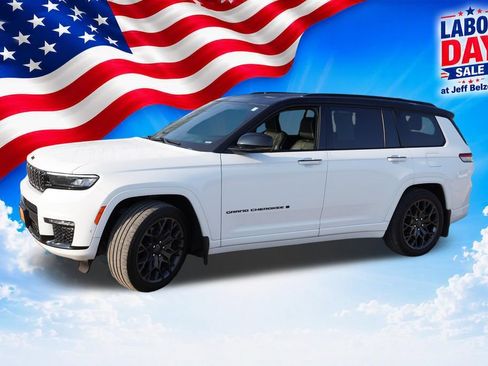 Used 2023 Jeep Grand Cherokee L Summit AWD/4WD image 10